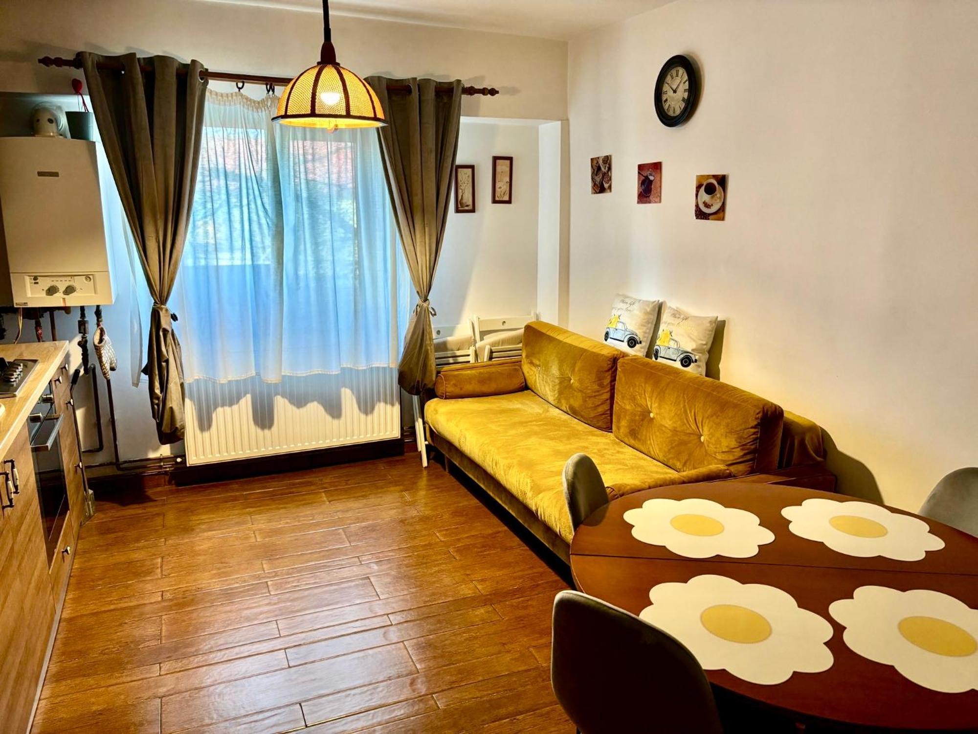 David Apartment โอโตเปนี ภายนอก รูปภาพ
