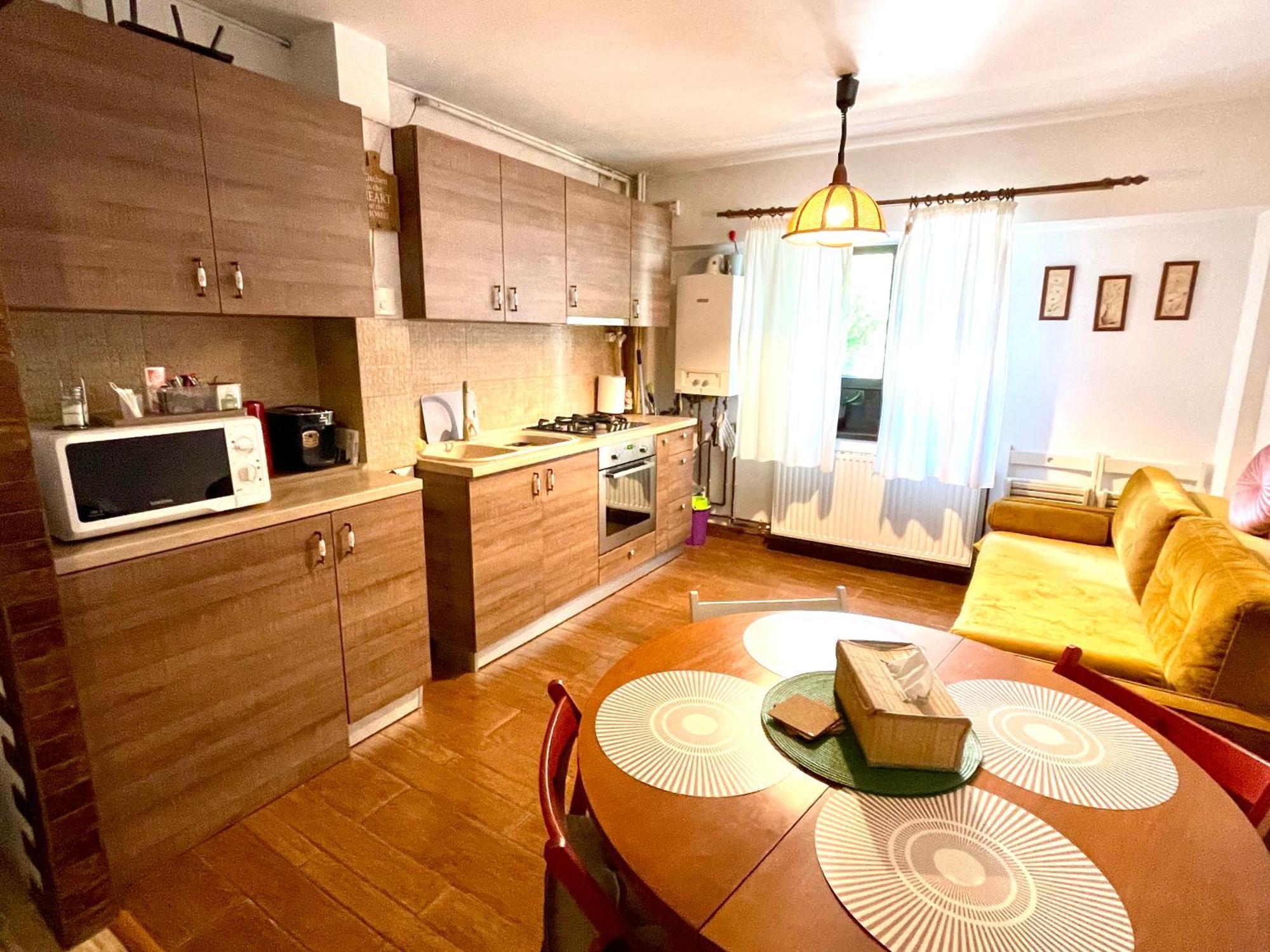 David Apartment โอโตเปนี ภายนอก รูปภาพ