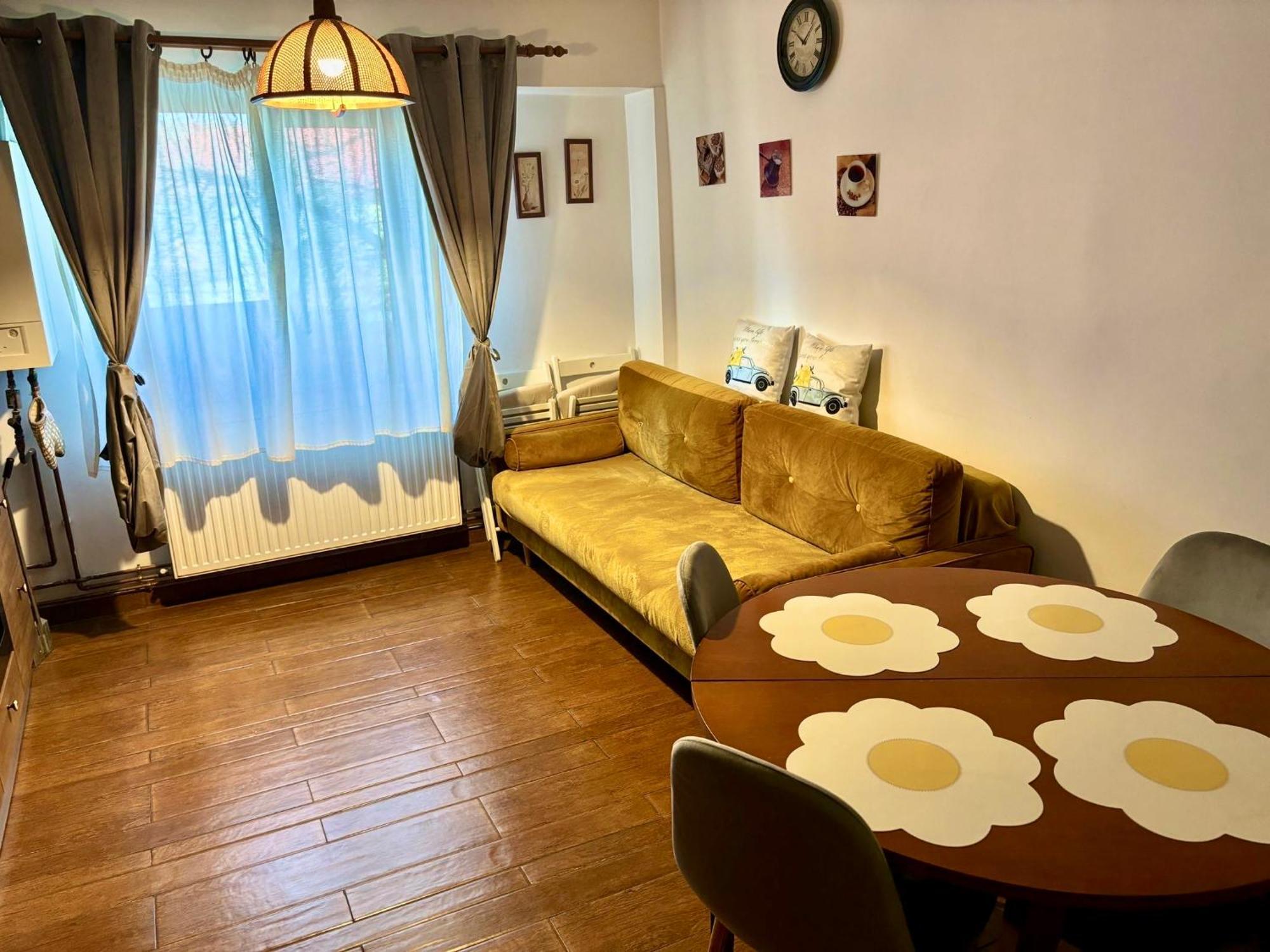 David Apartment โอโตเปนี ภายนอก รูปภาพ