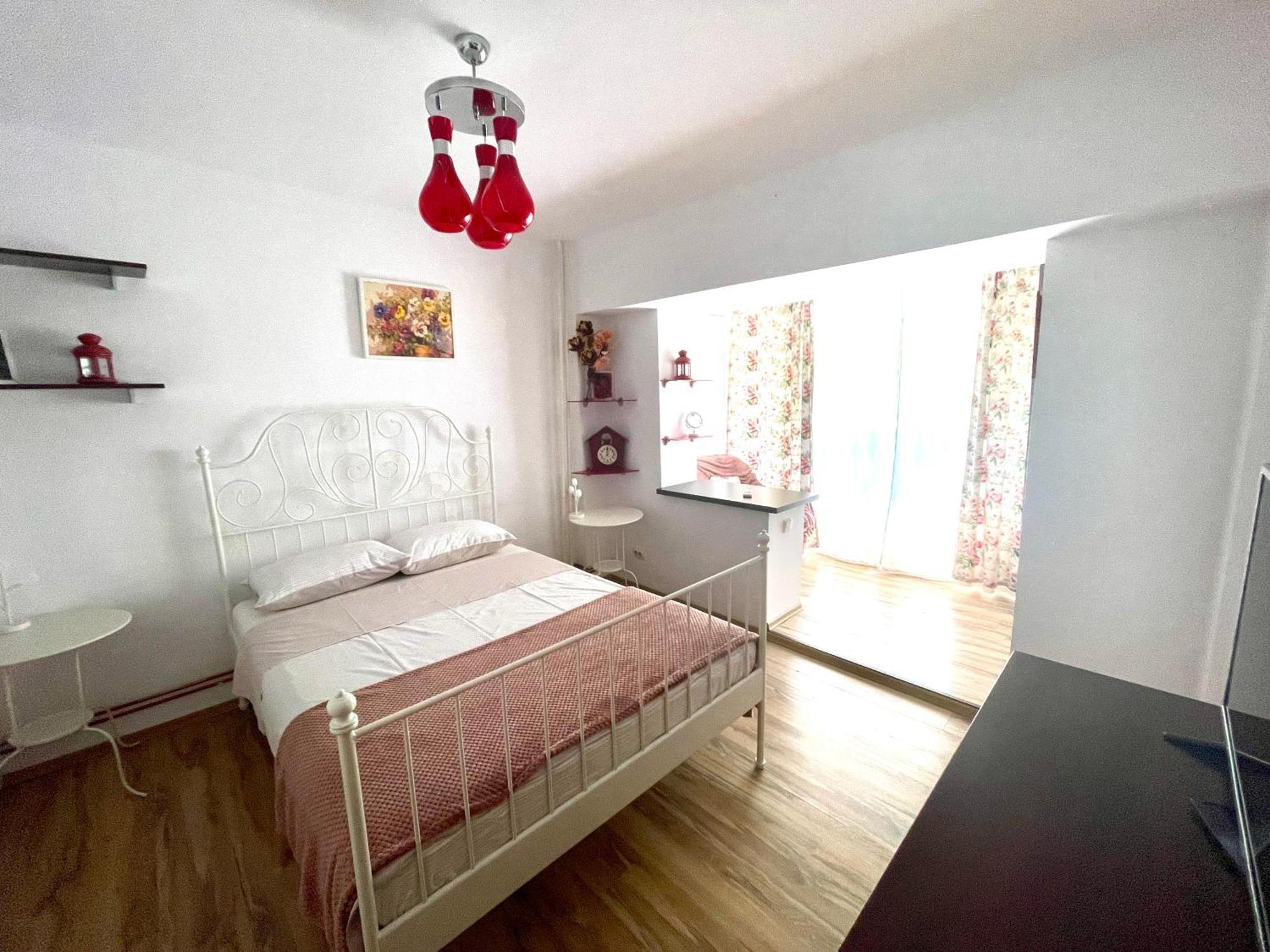 David Apartment โอโตเปนี ภายนอก รูปภาพ